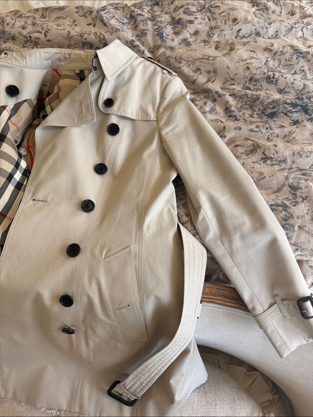 Burberry Beige Double-Breasted Trench Coat - Picture 7 of 9